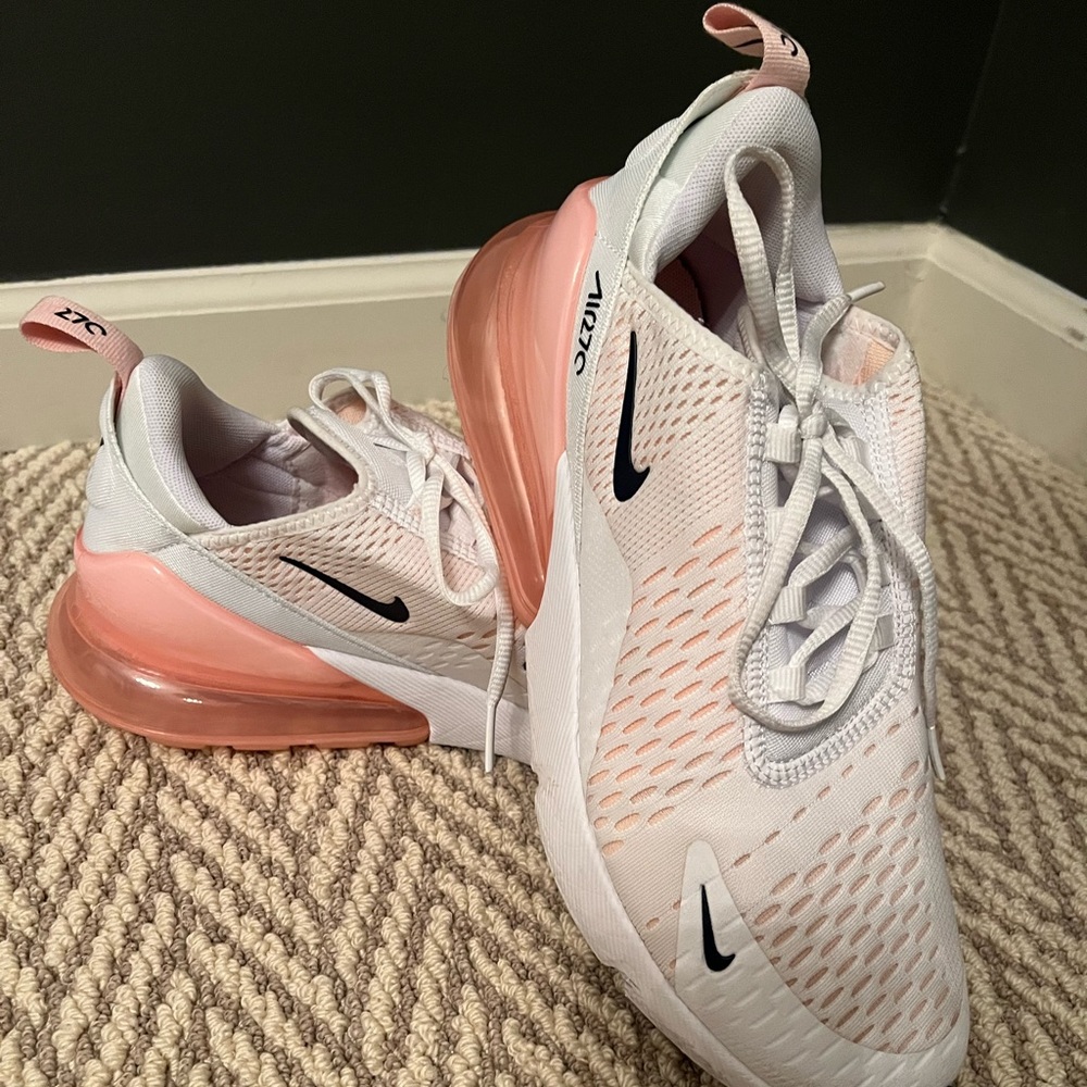 Nike Air Max 270
